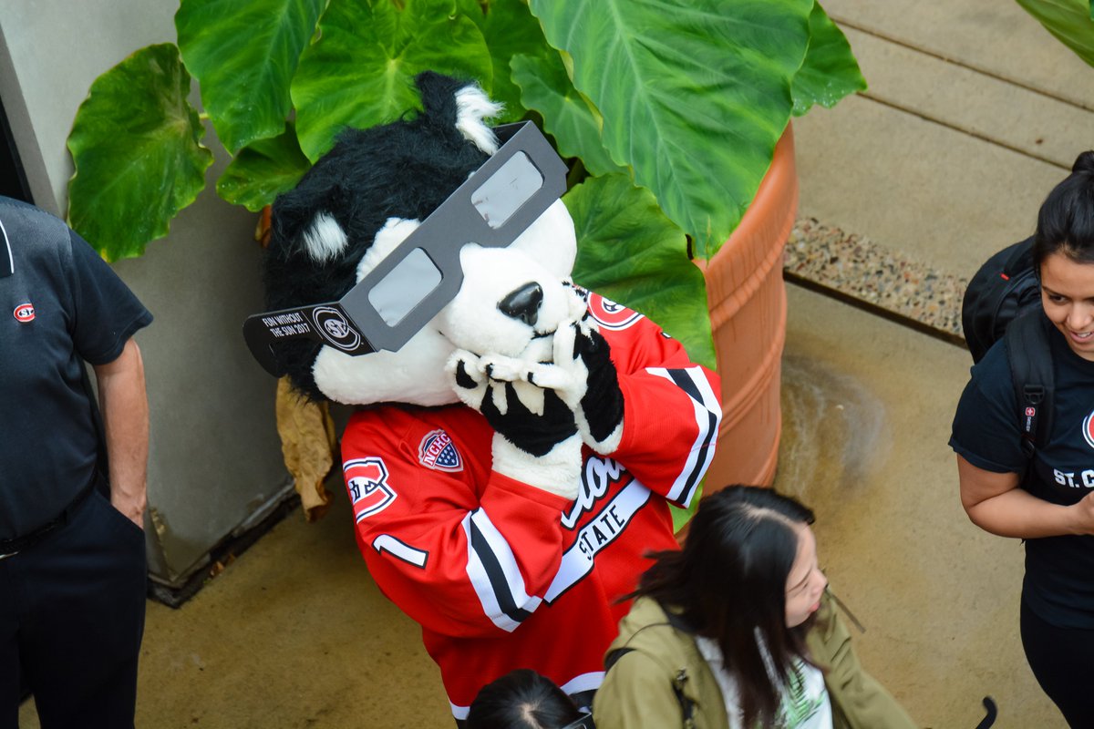 It's eclipse day! Huskies across the U.S. - share your eclipse photos with us. Viewing in St. Cloud will be poor due to clouds and rain. 🙁 📸 The campus solar eclipse viewing party on August 21, 2017.