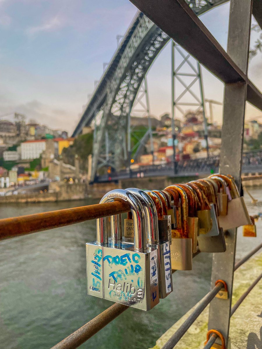 Love locks at the Dom Luis I iron bridge in #porto #portugal 

#oporto #portogallo #river #fiume #douro #duero #riverside #lungofiume #bridge #ponte #ironbridge #lovelocks #lucchetti #iron #love #domluisbridge #view #city #cityphotography #cityscape #travelgram #travelholic