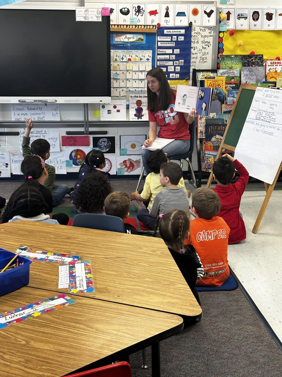 SuptDuran's tweet image. My next visit today took me to @HFBAllStars. I visited Ms. Taylor&apos;s first-grade CKLA class to see what students are learning. I then visited Ms. Folb&apos;s class where students engaged in small group reading before visiting Ms. Pavelich&apos;s kindergarten class where they were also…