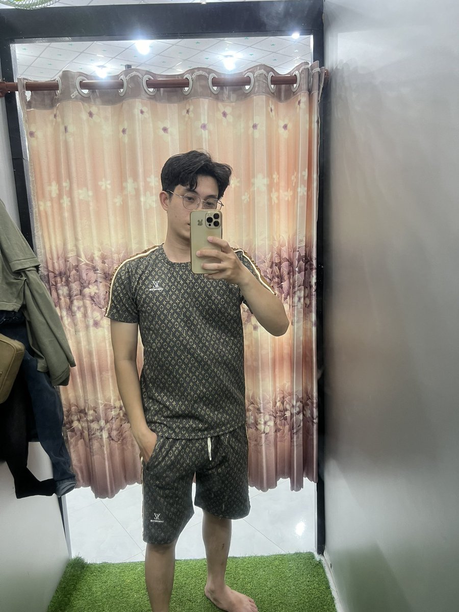 ShunLVD's tweet photo. Cần Giuộc có ai nhậu ko? https://t.co/58Obu9DZuZ