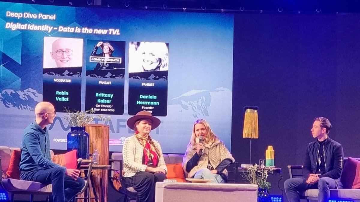 Dynex Moonshots on X: "Daniela Herrmann, Mission Leader of ...