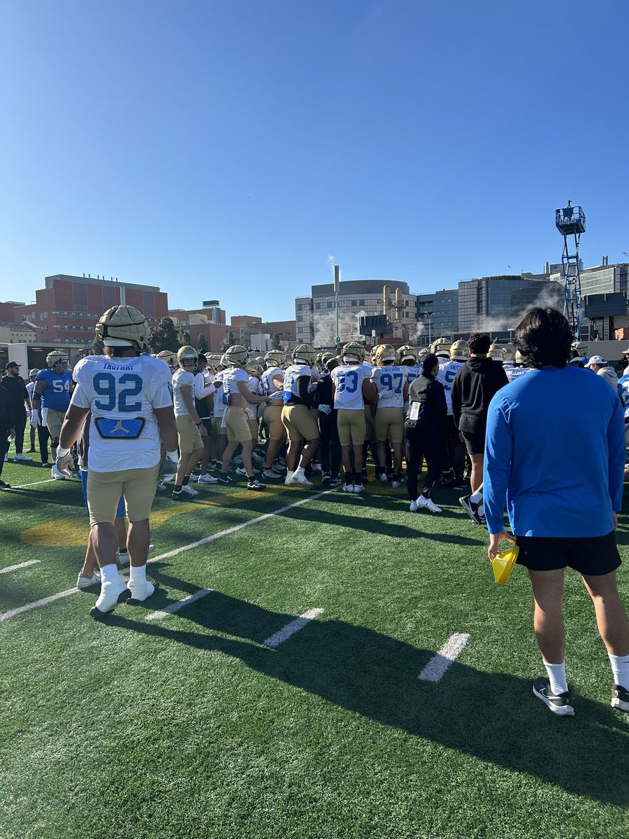 Had an awesome time at UCLA this weekend. Thank you to <a href="/PeteMayberry/">Pete Mayberry</a> and <a href="/UCLAFootball/">UCLA Football</a> for the visit and making me feel welcome. So grateful for the opportunity.