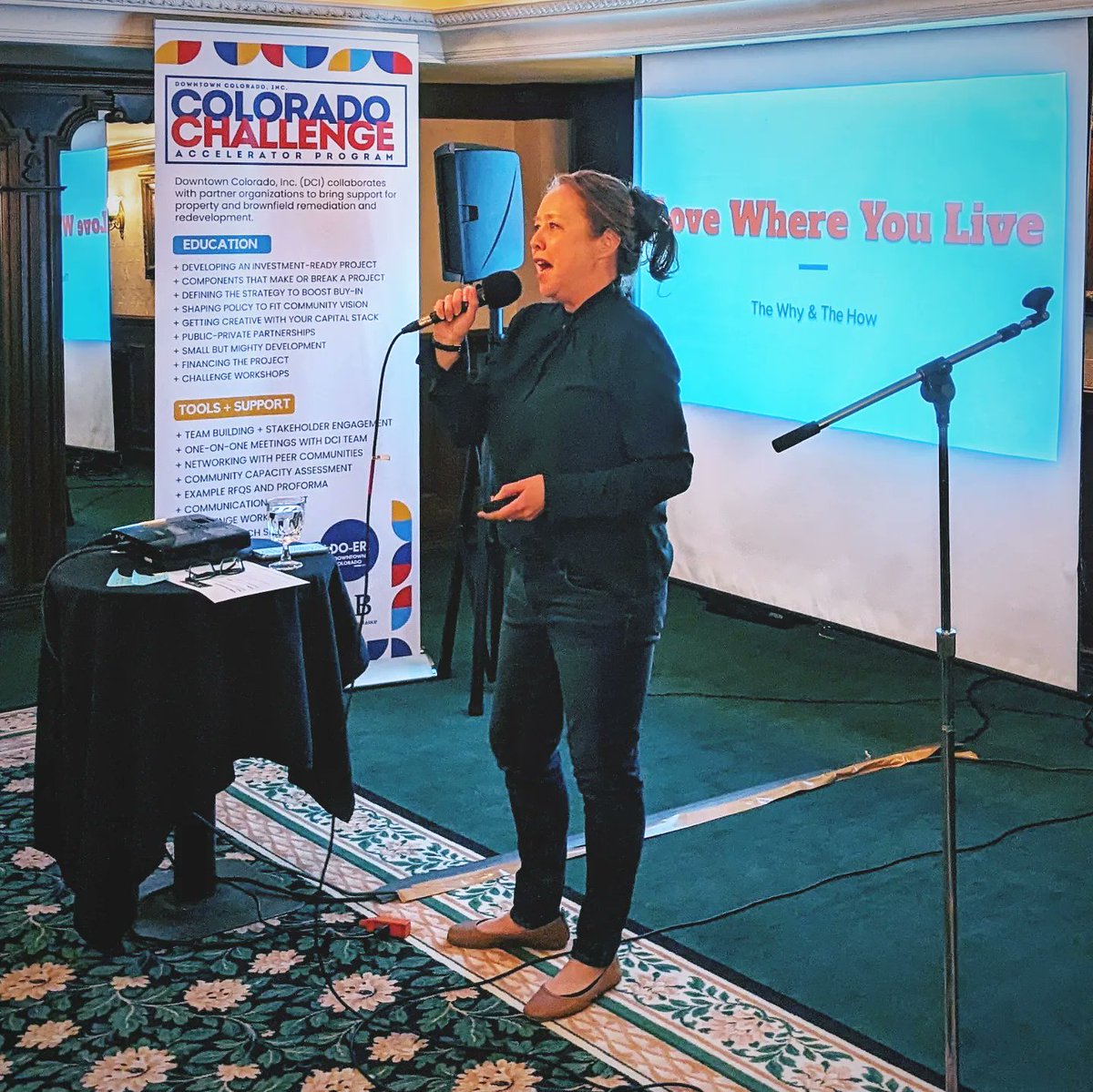 HeidiTown's tweet image. Last week, I was in #Durango, #Colorado to speak at #DCIINTHEGAME by @downtowncolo. 

I also hosted a Dine Around Session called Creating a Buzz in Your Downtown (where I failed to get a photo).

@StraterHotel
@DurangoBID #DCIVIBRANTDOWNTOWN #LoveWhereYouLive