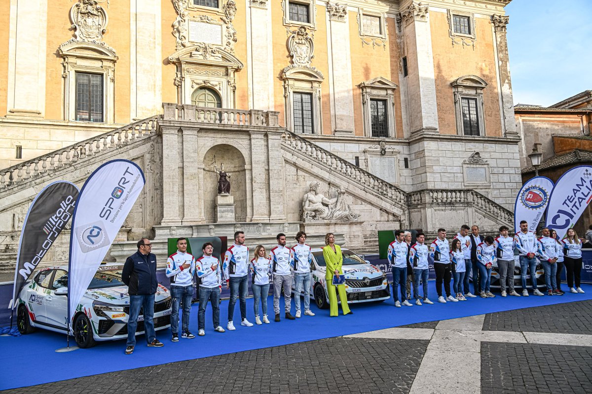 ⏪ With over a hundred Clios in action, last weekend saw plenty of success. A look at the victorious debuts of Matteo Chatillon with the official #ClioRally3, the start of #ClioTrophy Spain Asfalto & France Terre and more! 🇬🇧 cliorally.com/customer-racin… 🇫🇷 cliorally.com/activites-comp…