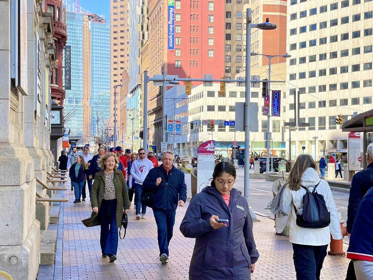 📍 Euclid Avenue in Downtown Cleveland ⏰ 10:35am 📅 Monday, April 8th 🥳 The kick-off to the Total Solar Eclipse and @CleGuardians Home Opener Have a great start to the day in our busy and beautiful city center!