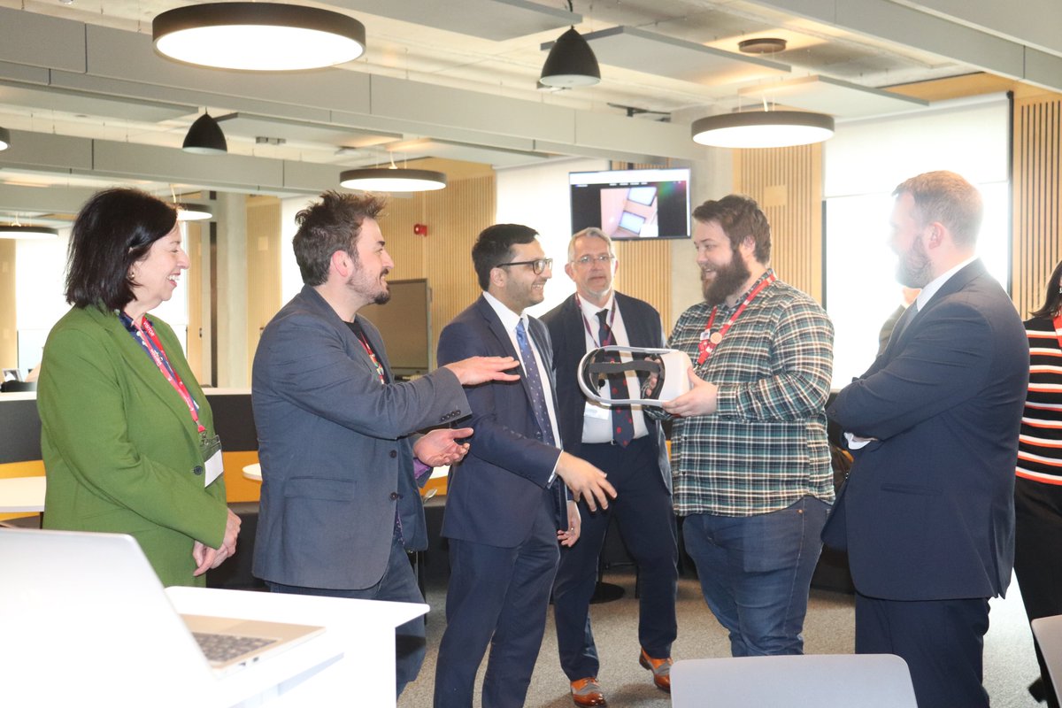 @jogideon @bhatti_saqib @StaffsUni @SOTCollege @CarseWaterman @capperco @SOT6FC Great to welcome Minister for Technology and the Digital Economy @bhatti_saqib MBE to our @StaffsUni campus today for a quick demo of some of the innovative VR applications being worked on by our TILE team @jogideon Jonathan Gullis MP @SpatialityJones