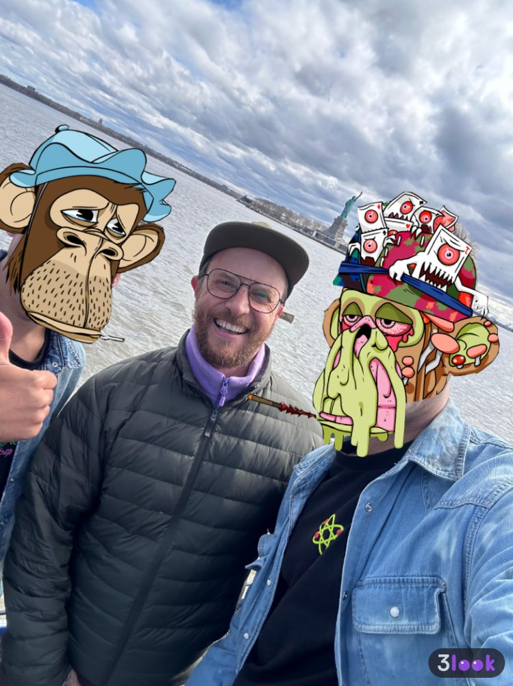 Happy Mutant Monday 🧪

We ran into the legen himself on the yacht 

Thanks so much for being there vibing with your Apefam <a href="/_jeffnicholas_/">jeff 🍌</a>  🐒

<a href="/BoredApeYC/">Bored Ape Yacht Club 🍌</a>