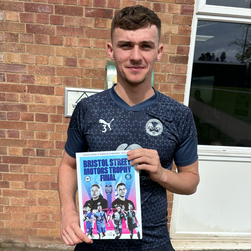 🤩 We’ve got a programme from yesterday's final signed by Harrison Burrows up for grabs. To be in with a chance of winning like & retweet this post and comment below with your favourite moment from the Bristol Street Motors Trophy run to Wembley. #pufc