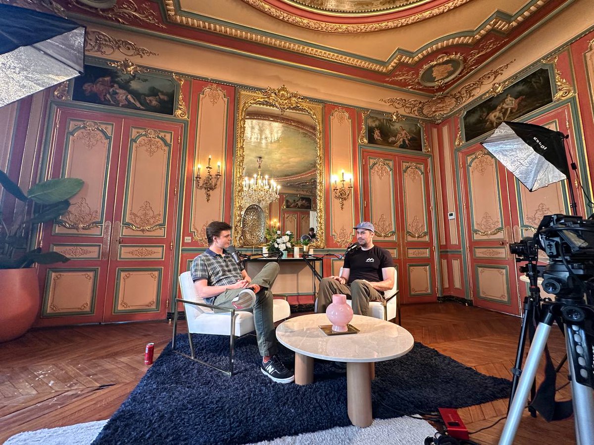 MarketAcross has tuned in at the @GenzioCo Media House in Paris! 🇫🇷 Podcast with our very own @dpodoes coming soon — stay tuned!