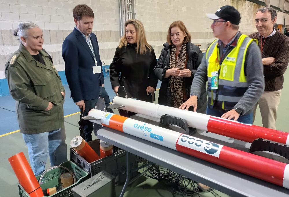 Educastur's tweet photo. 🚀👩‍🎓 La consejería ha organizado por segundo año la final autonómica de la competición #CanSat,  donde más de 7⃣0⃣ estudiantes y docentes de Secundaria han construido un minisatélite, lo han lanzado con un cohete y realizado un experimento científico

👉 https://t.co/uefBradvBz https://t.co/KL9fcgiz3U