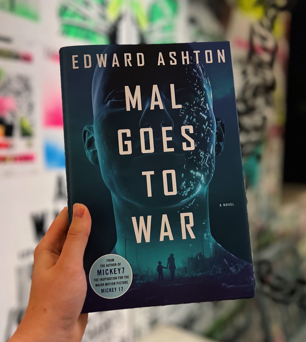 From the author of #MICKEY7, soon to be a major motion picture from director #BongJoonHo starring #RobertPattinson, MAL GOES TO WAR provides a satirical take on war, #artificialintelligence, and what it really means to be human. 🧬 On sale 4/9: bit.ly/4ajAJZ4