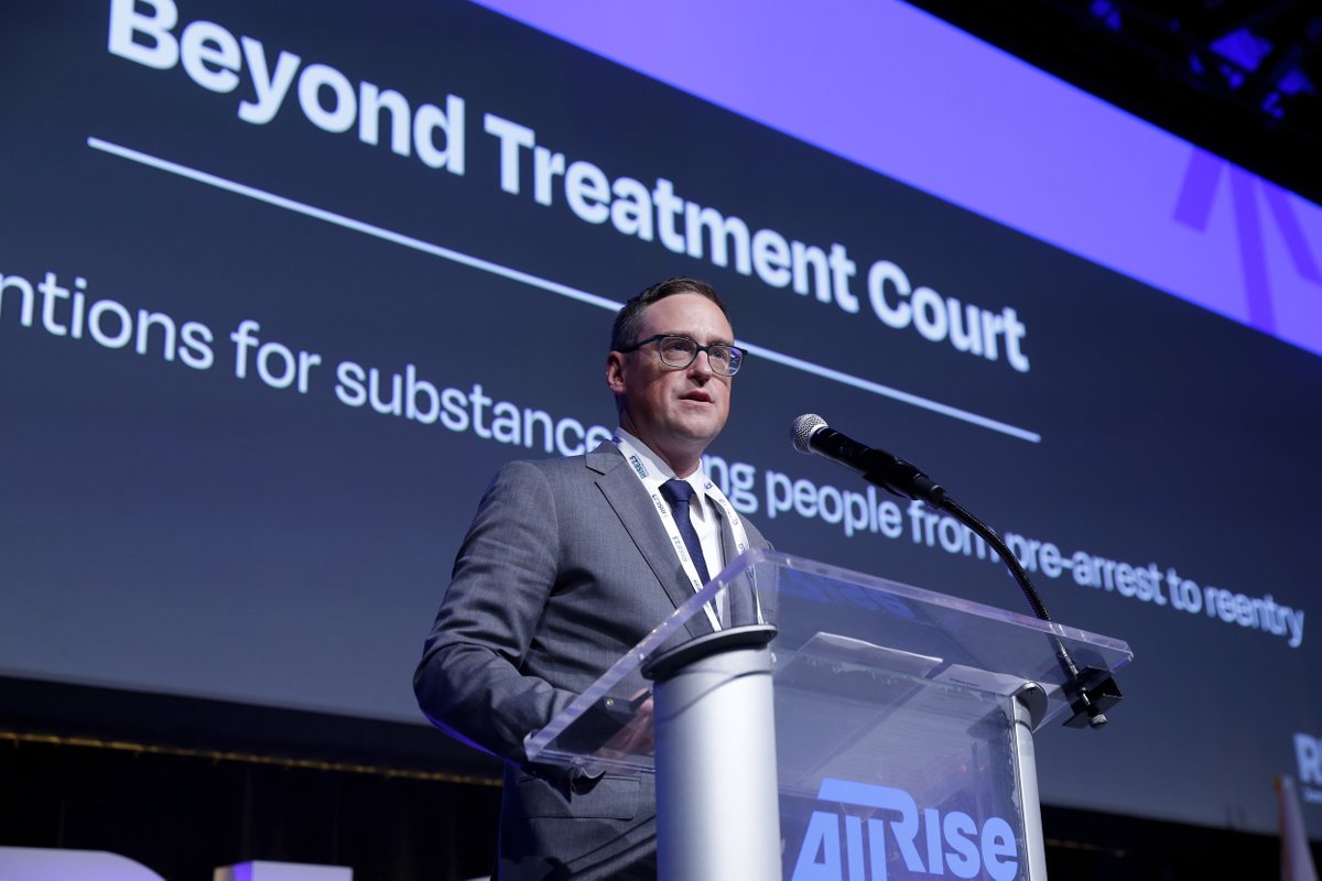 On Monday, 4/29, we're co-hosting a second free webinar w/ @samhsagov focused on harm reduction in treatment courts. Presented by All Rise Chief Development Officer Aaron Arnold. Register now: us06web.zoom.us/webinar/regist…