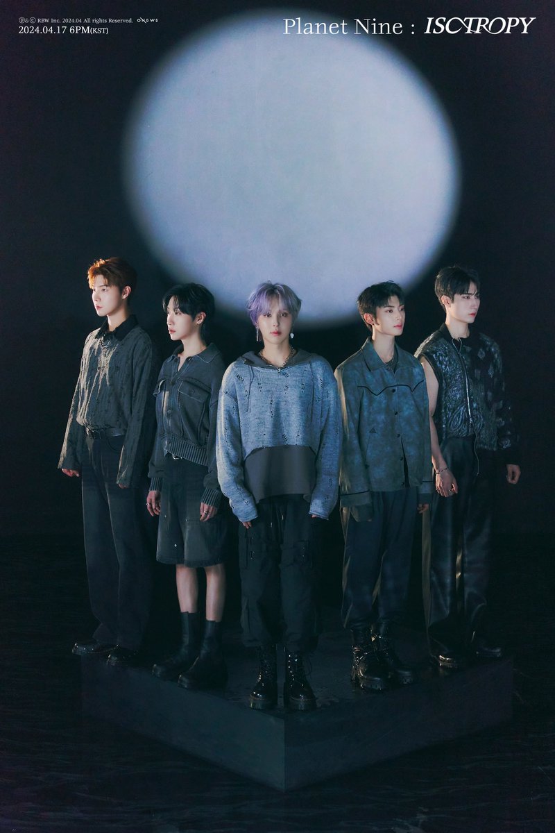 [#ONEWE] ONEWE 3RD MINI ALBUM [Planet Nine : ISOTROPY] 🌑 CONCEPT PHOTO #2 🌑 ▪ HA RIN ▪ ▪ DONG MYEONG ▪ ▪ GIUK ▪ 2024.04.17 6PM (KST) RELEASE✔ #원위 #PlanetNine_ISOTROPY #하린 #HARIN #동명 #DONGMYEONG #기욱 #GIUK #추억의_소각장 #Beautiful_Ashes