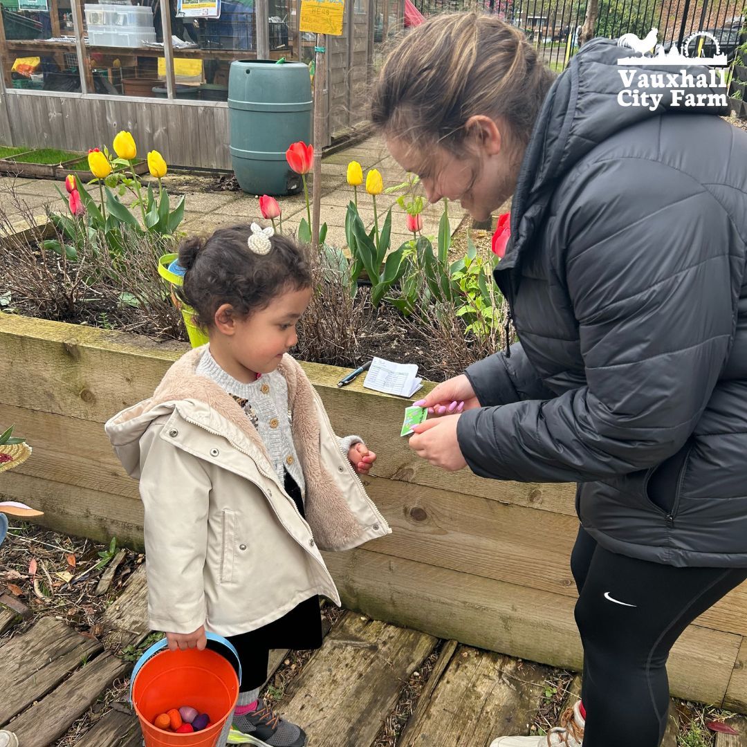 LAST CHANCE on 10th & 11th April! 🐰 Easter Egg Hunt! 🐰 Book Here: buff.ly/3Jdpia1 #Halftermactivities #VauxhallCityFarm #Halftermactivitiesforkids #London #Kidsactivities #EasterEggHunt #EggHunt #Easter2024 #Thingstodo #takeyourkidseverywhere #dowtk