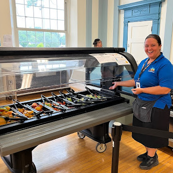 Our team connected with Rebecca Rodriguez to learn about the exciting initiatives taking root in the Cleveland Metropolitan School District. Check out our recent blog to learn more about salad bars and farm-to-school practices in @CLEMetroSchools: ow.ly/TJsF50R7uTK
