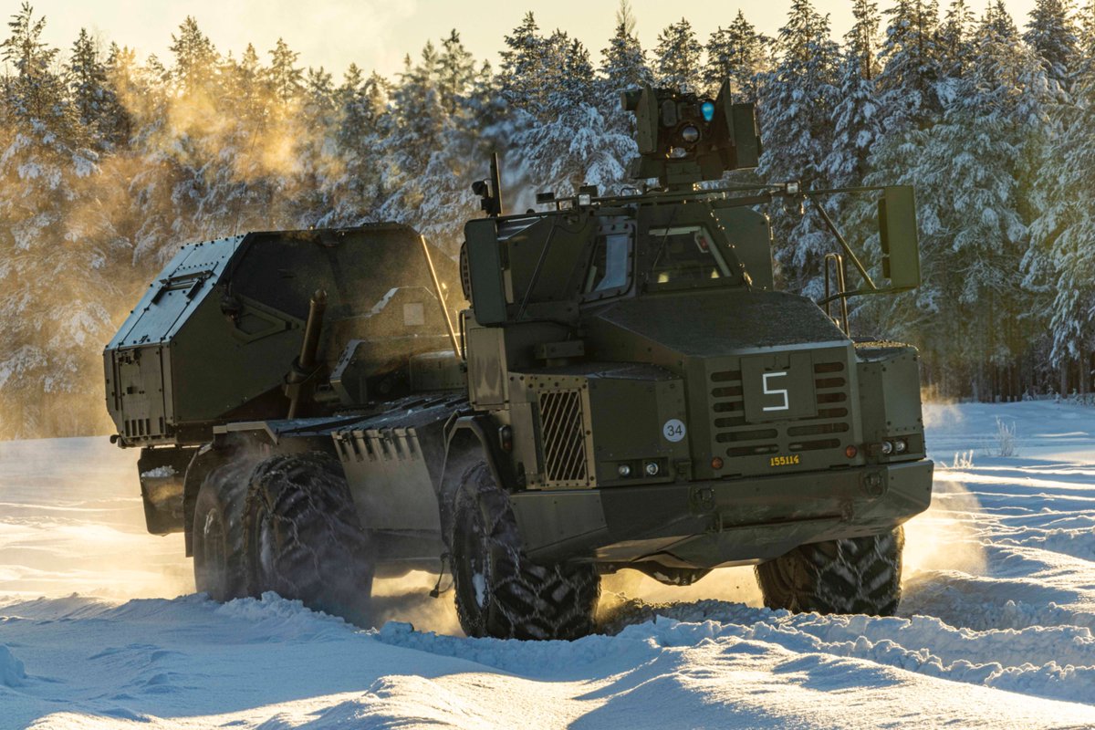 Soldiers from the British Army’s Royal School of Artillery learning what it takes to operate the Archer Mobile Howitzer. On the snowy, frozen military training area of Boden, Swedish Lapland, British Army gunners fired the modern artillery platform for the first time.