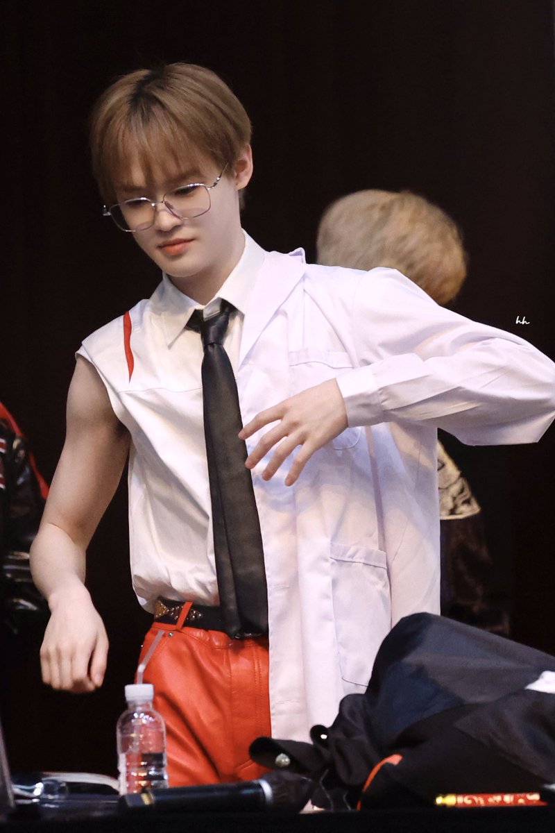 _Fleur1122's tweet photo. 240407 wm

#천러 #CHENLE #辰乐 
#NCT #NCTDREAM https://t.co/0MQnk5xH7Y