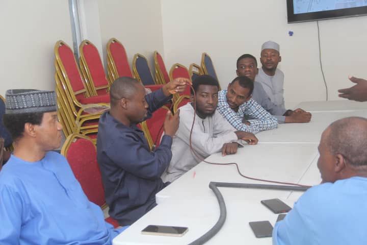 Our Executive Director, Dr. @YZYau alongside Engr. Musa Chadi speak to the press on Geolocation Model Project at a media briefing organized by CITAD. This new technology will help farmers and the agric industry to effectively monitor&manage operations regardless of their location