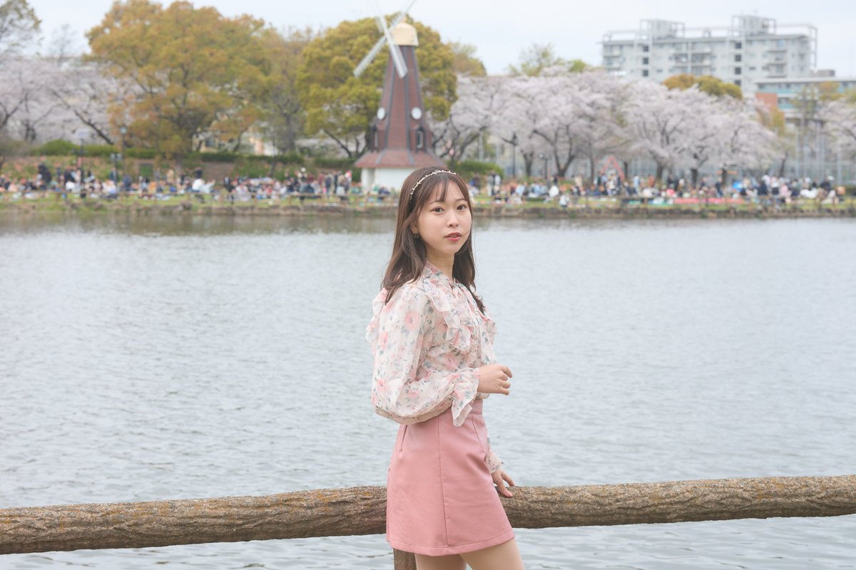 不思議(はてな)ちゃん @hatena_fusigi 春の花ポトレ 桜は満開、人は満員 #はてなちゃん #femto撮影会 #ポートレート #portrait