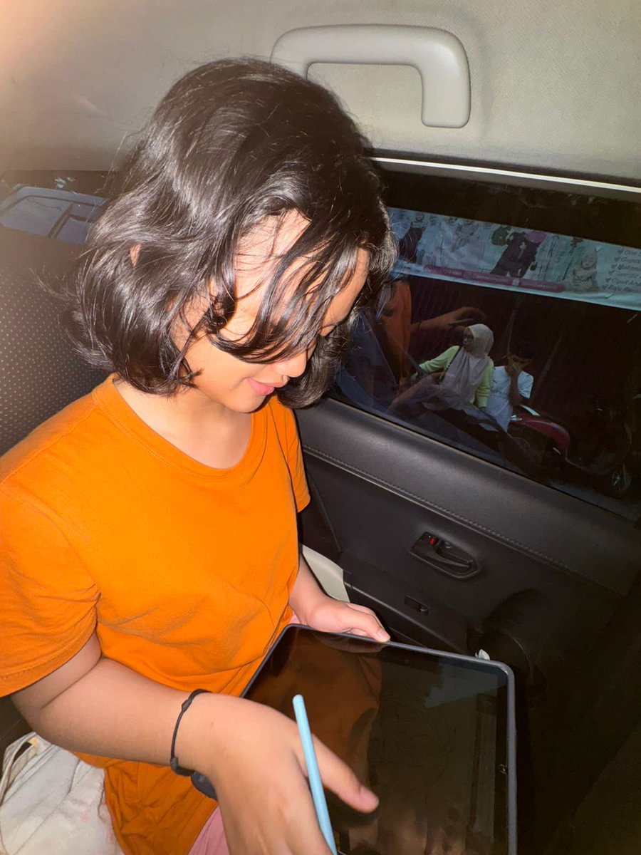 epellya's tweet image. With @luvluvvdzaa