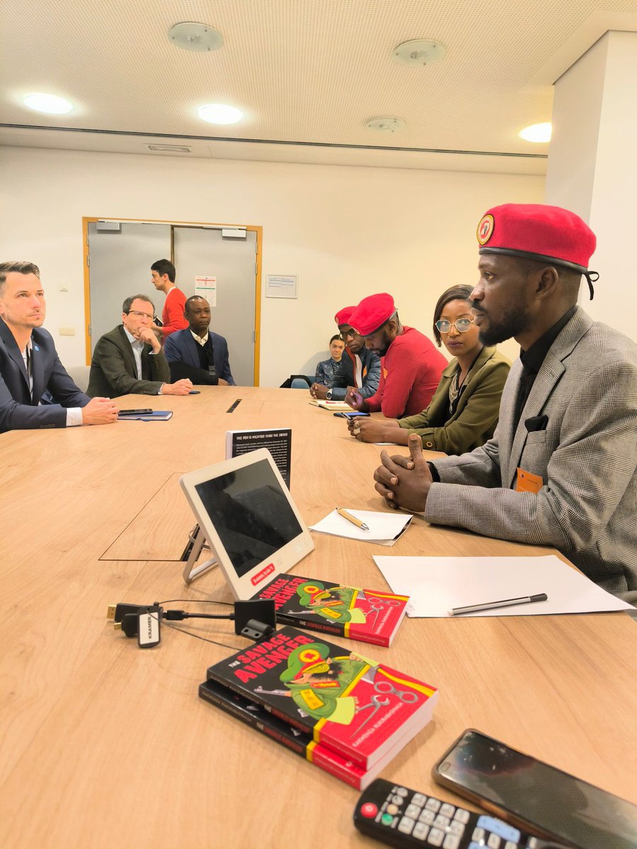 HuduHussein's tweet photo. Its not possible for me to accept that @HEBobiwine is not a sell out! He is a worker of imperialists. An employee of white men determined to milk Uganda. In @NgugiWaThiongo_ 's terminology Bobi and his acolytes in @NUP_Ug are bringing the devil back from the cross to torment us https://t.co/AQvZcSMzps