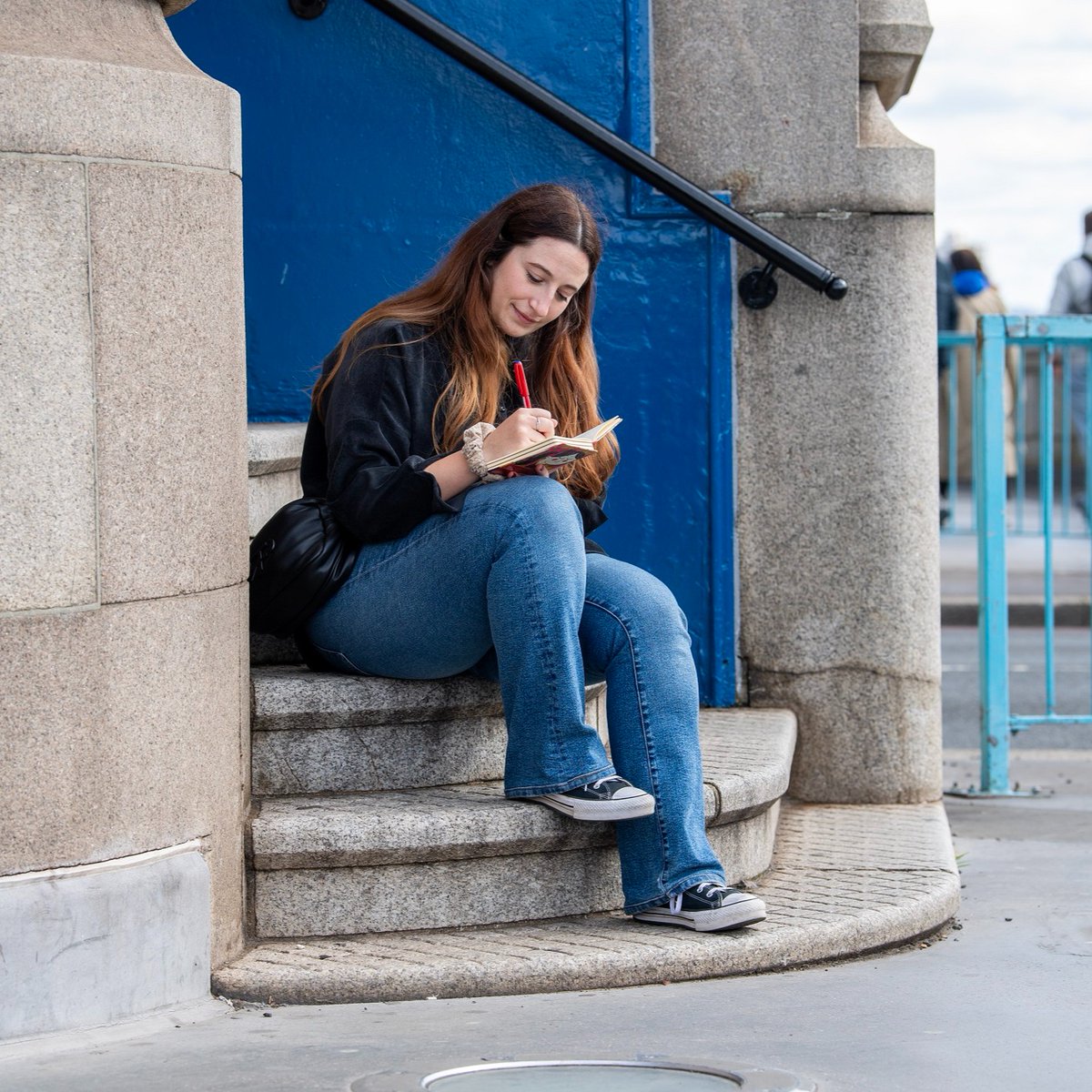 The @CityBridgeFndn, in partnership with the @PoetrySociety, is seeking its first-ever poet-in-residence – to celebrate in verse the vital role of the charity, whilst drawing inspiration from the bridges in the city of London. Apply by 21 April: bit.ly/3vFvxjC