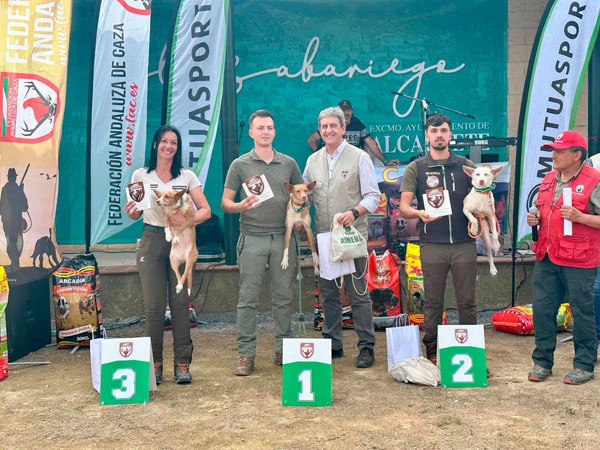 andaluciacaza's tweet photo. “Liendre” del joven Daniel López se proclama campeona en la Copa Andalucía de Podenco Andaluz, Maneto y Orito Español 🥇 

Clasificación completa aquí ⬇️
https://t.co/v5nsnYAYvT https://t.co/Z04OoT497M