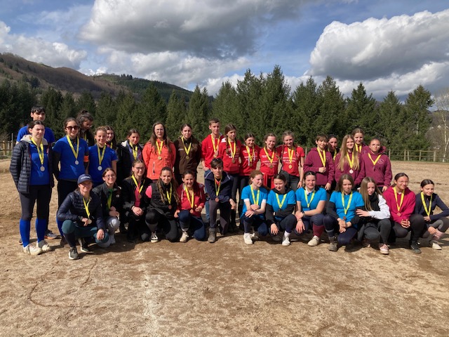 Collège du Carladez - Mur-de-Barrez tweet media