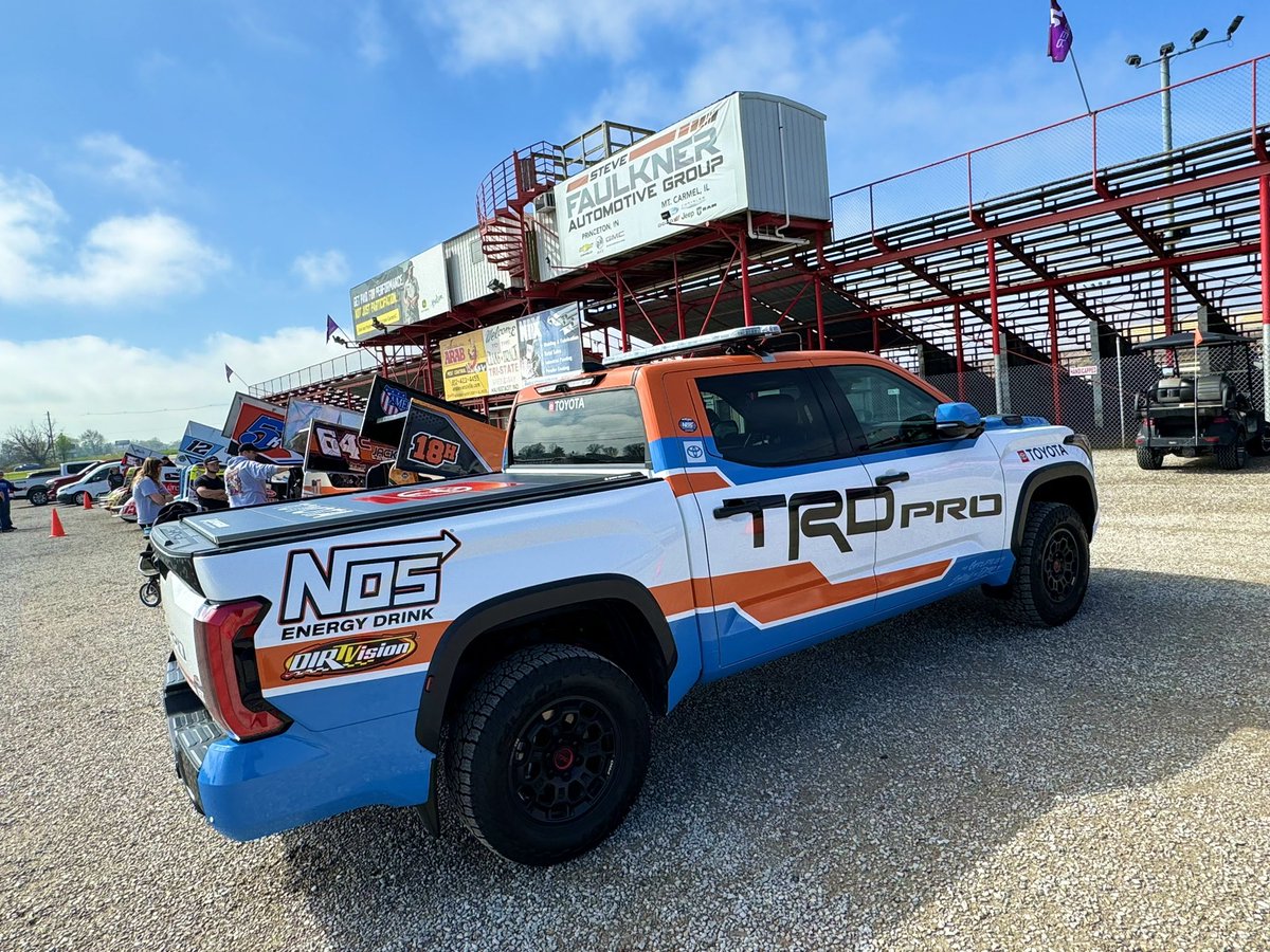 You know we had to watch the eclipse at a dirt track 🙌 Come see the World of Outlaws @NosEnergyDrink Sprint Car @ToyotaRacing Pace Truck today at @TSS_Haubstadt in the path of totality. The Greatest Show on Dirt races at 𝑻𝒉𝒆 𝑪𝒍𝒂𝒔𝒔 𝑻𝒓𝒂𝒄𝒌 on April 20!