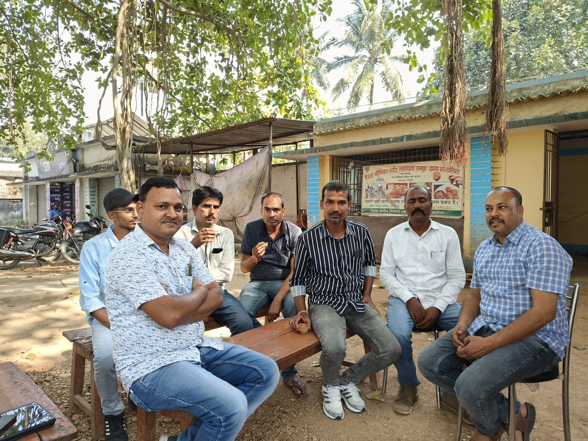 DrAKHIL4YOU's tweet image. चुनाव अभियान ............ कारवां बढ़ता जा रहा है । लोग जुटते जा रहे हैं ..... हौंसला बढ़ता जा रहा है । अररिया की जनता और युवाओं की यही इच्छा है कि इस बार बदलाव हो । बहुत प्यार मिल रहा है यहां के लोगों से । 
                           !!  जय हिंद  !!