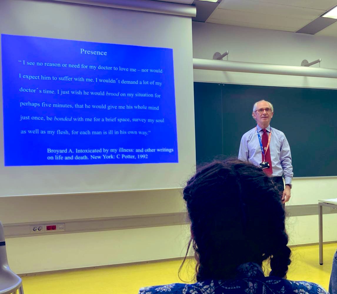 @ManuelPera11 quoting from Anatole Broyard ( Intoxicated by my illness ) in his brilliant emphasis on the importance of “presence” in the befside manner @UPFbiomed @UPFBarcelona @DoctorHumanist @davidkopaczmd