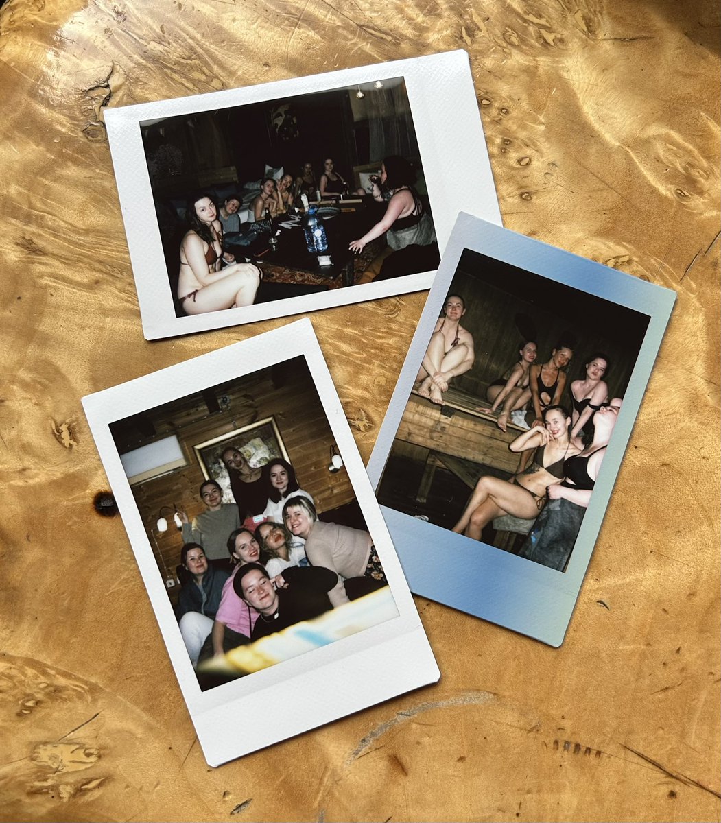 I had a great time at a bachelorette party this weekend👯‍♀️👯‍♀️👯‍♀️👯‍♀️

How was your weekend?😊