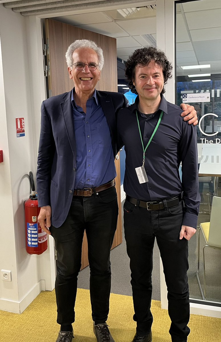 Last week in Paris it was an honour sharing panel with Pierre Dardot, talking about constituent and constituted power, war of maneuver and position, imaginaries and hegemony, Castoriadis and Gramsci, South America and Europe, the Left and the Right. What a pleasure!