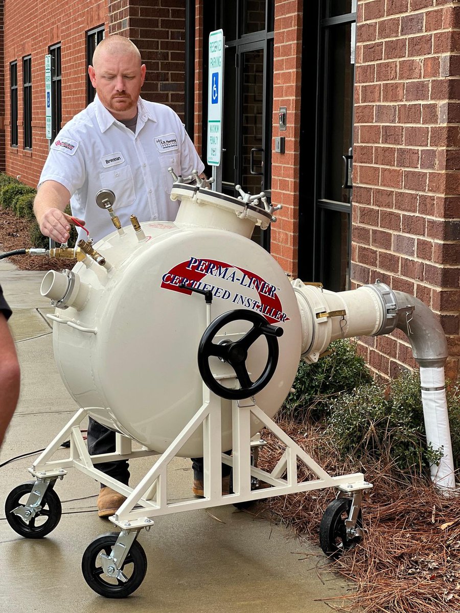 Trenchless technology is fantastic when you need a sewer line repair but don't want to dig up your yard on concrete to fix it!

erplumbing.com/trenchless-ser…