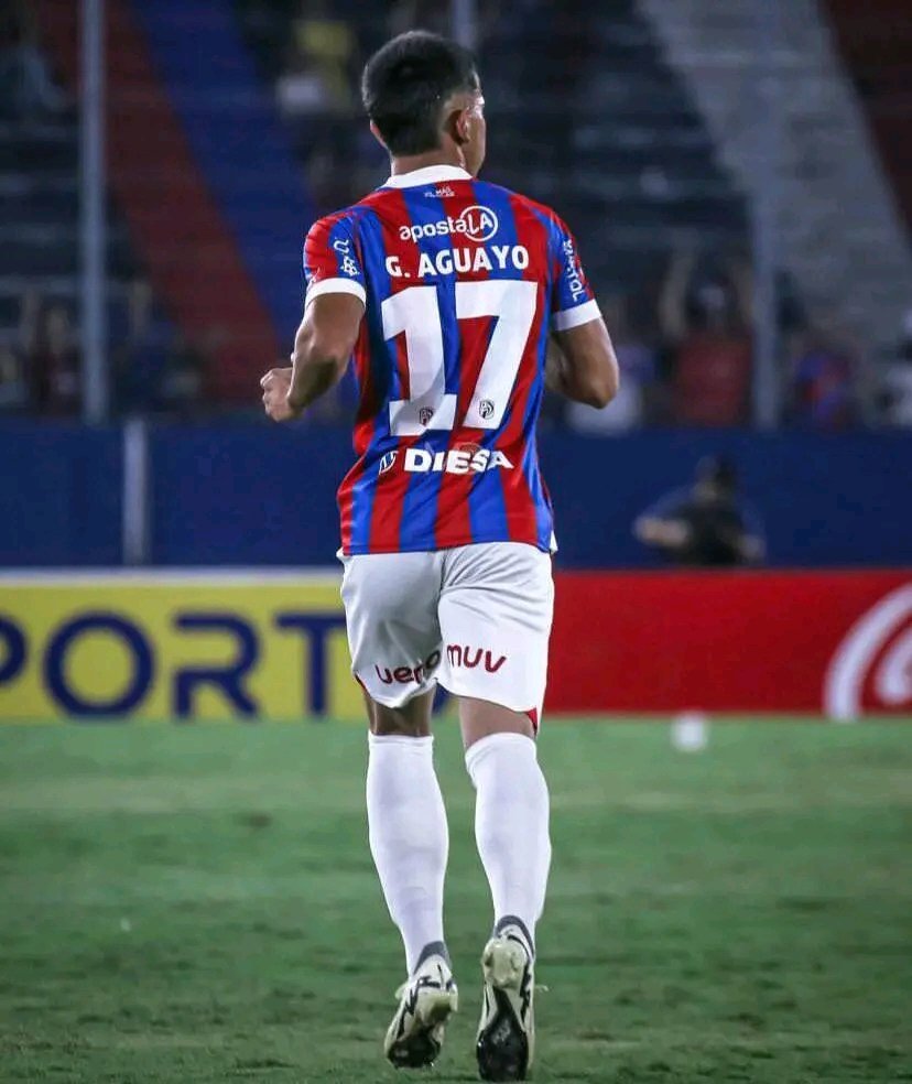 Gabriel Aguayo debe de ser titular el miércoles frente a Alianza Lima, solo necesitó dos partidos para demostrar que merece un lugar en el equipo.