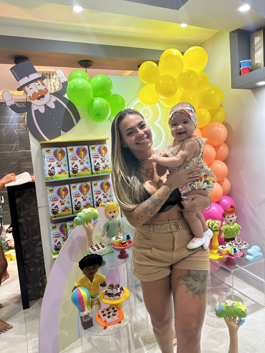8 meses que vcê chegou e hoje tudo tem mas cor .. 😍💕🌸✨
