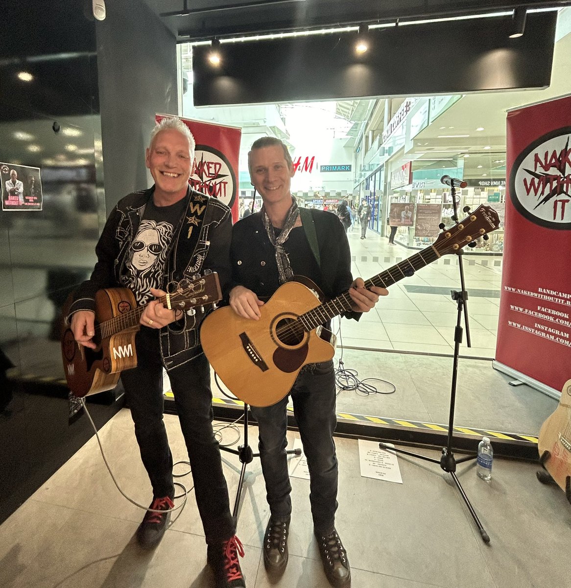 We had the awesome Naked Without It band play in store on Saturday afternoon. Who saw them?? We absolutely loved their set and recommend you check them out 😃😃 #hmvliveandlocal