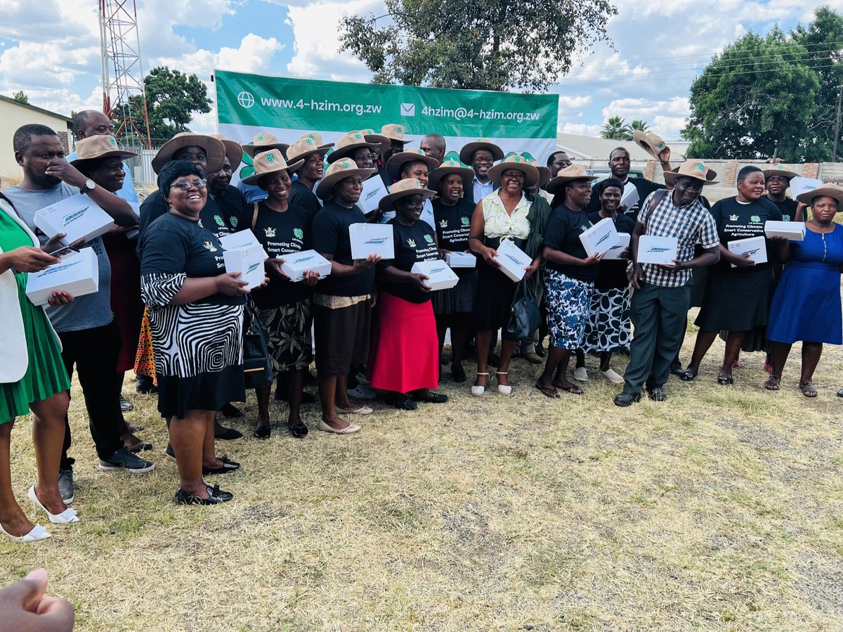 On the 5th of April 2024 , 4-H Zimbabwe successfully trained 40 AGRITEX officers from Chiwundura Rural District and handed smart tablets for them to use in the implementation of smart agriculture methods in a bid to mitigate climate change impacts. @FondationLOreal