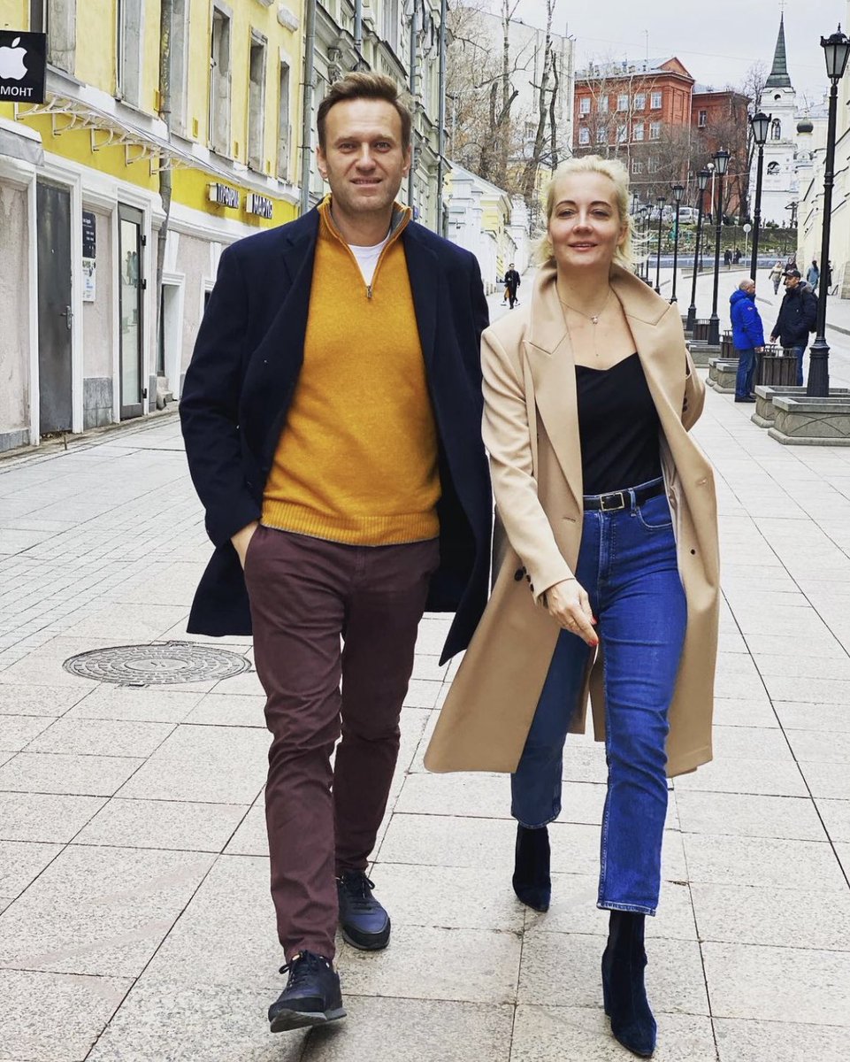 The late Russian opposition leader Alexei Navalny and his wife @yulia_navalnaya will receive the 'Freedom Prize of the Media' from a leading German forum, with Yulia set to accept the award in person.
Yulia Navalnaya is the brave leader of the resistance in Russia #Navalny