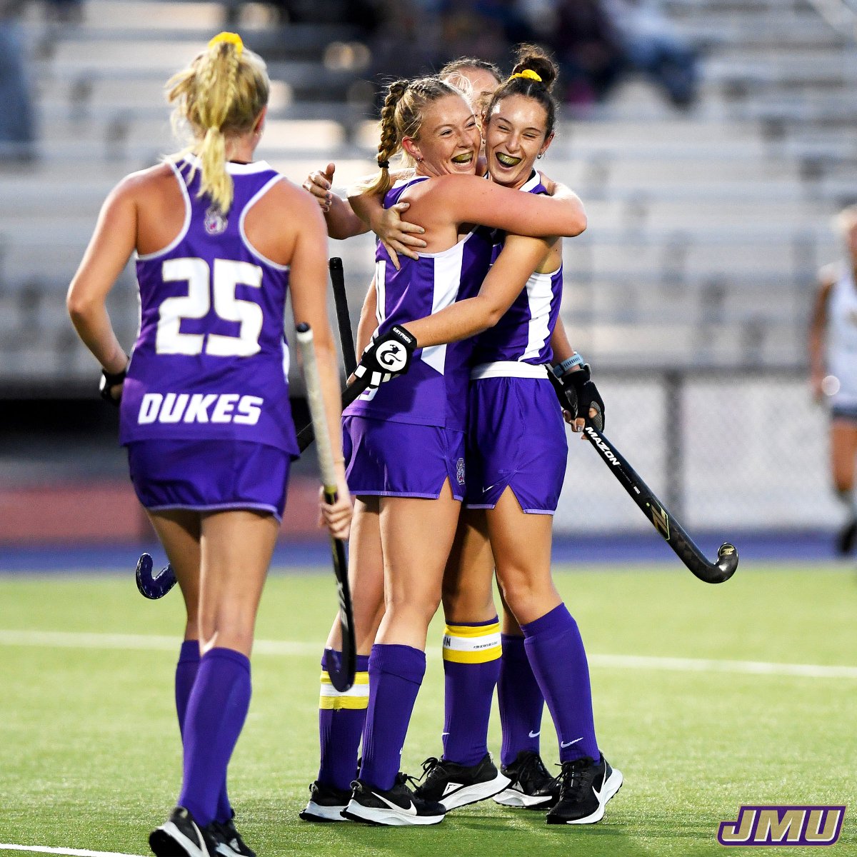 Spots are still available for our Spring Elite ID Clinic! Sign up today ⬇️ 🗓️ Saturday, April 13 📍 JMU Field Hockey Complex 🕘 9 a.m. - 12 p.m. 🏑 9th-12th Grade 🔗 bit.ly/3VGC1JH #GoDukes