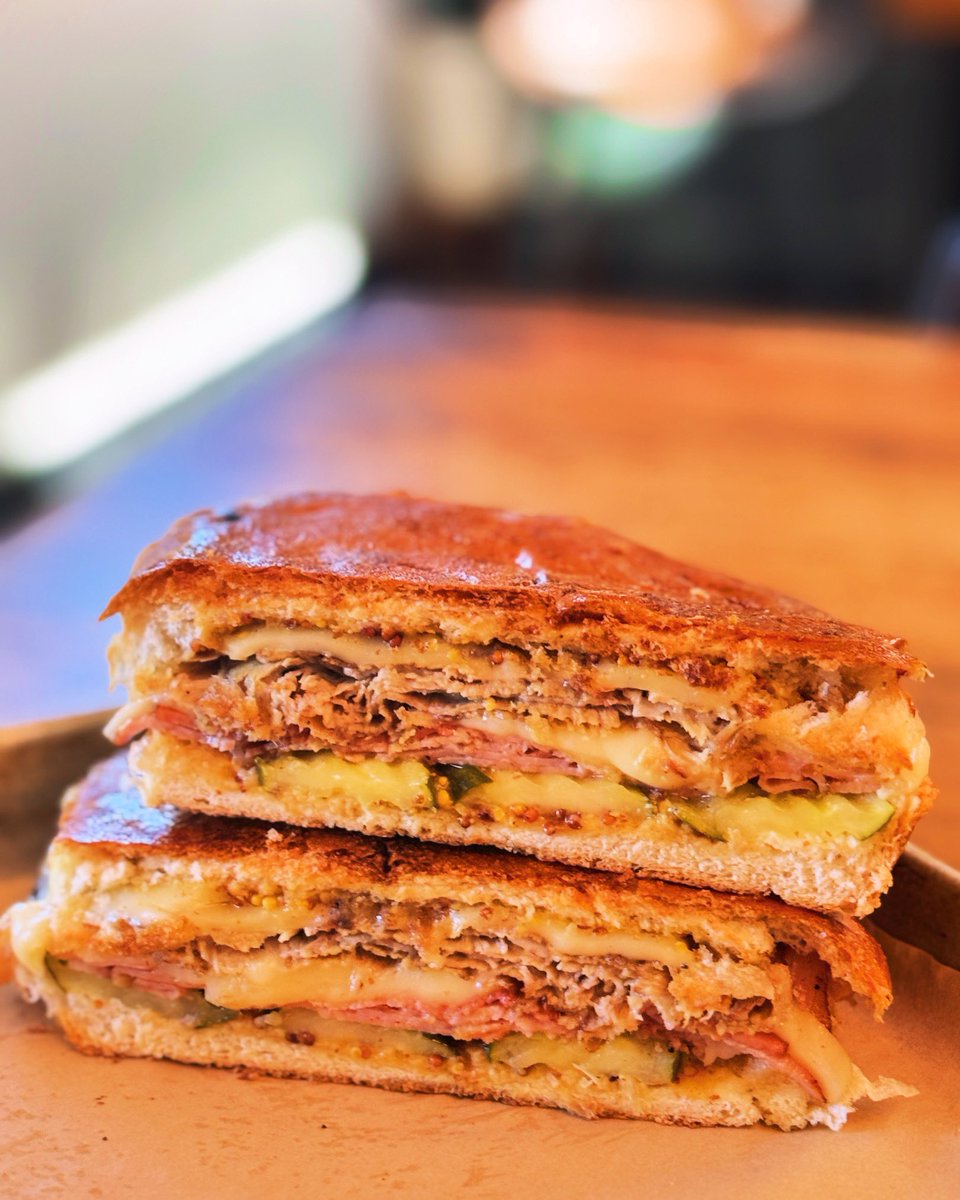 Total solar eclipse over Blackbelly - dark since Saturday. We still have no information about when power will go on here, but we thank you for your patience 🙏🏻