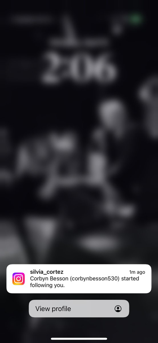 silvia_cortez_'s tweet image. corbyn moved !!! #veryreal