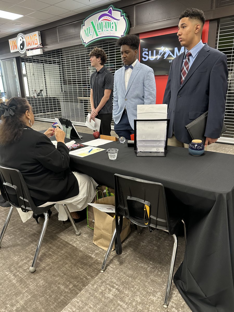 Students and businesses teamed up at the Internship Expo for a career-boosting experience. We're blown away by the talent of our students and deeply grateful to our business partners for their support. #WhatsYourE @scpsinfo @sccpta1