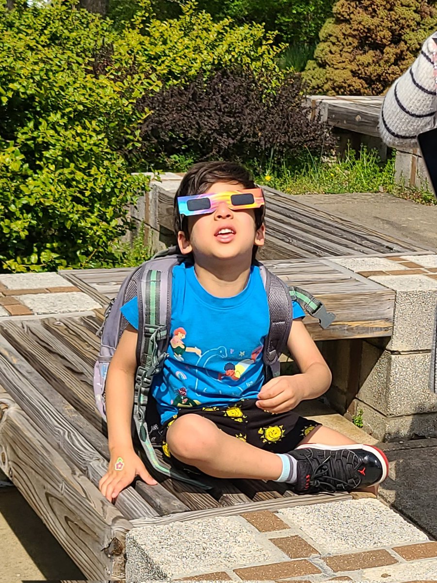 PMPantherCubs's tweet photo. We got to see the solar eclipse at dismissal! The kids thought it was cool. https://t.co/x9v9NUVwHr