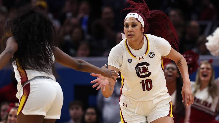 RECORD 🌟 Last night’s championship game between eventual champions South Carolina and Iowa amassed an impressive 18.7 million viewers. This is the highest number of views in college or professional basketball globally for either women or men in the last five years! 👌🏾👏🏾🎉🫶🏾