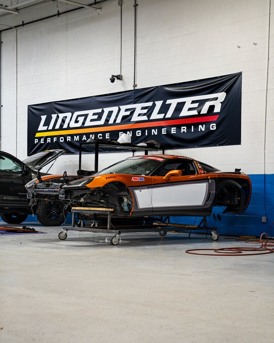 Here’s a sneak peak at Mike Rovere’s #Lingenfelter #EliminatorSpec-R 454 LS-powered #C6Z06 👀 Sporting a new livery by #PfaffDesigns wrapped by #ArtworksWixom, Rovere’s newly refreshed #C6 #Corvette is almost ready to hit the track 🏁🏆