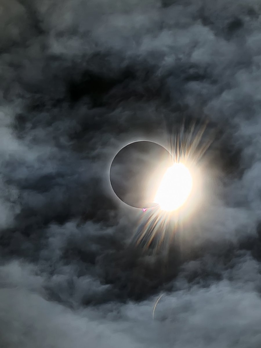 Solar eclipse!
#Simcoe #Eclipse2024 

<a href="/weathernetwork/">The Weather Network</a> <a href="/weatherchannel/">The Weather Channel</a>