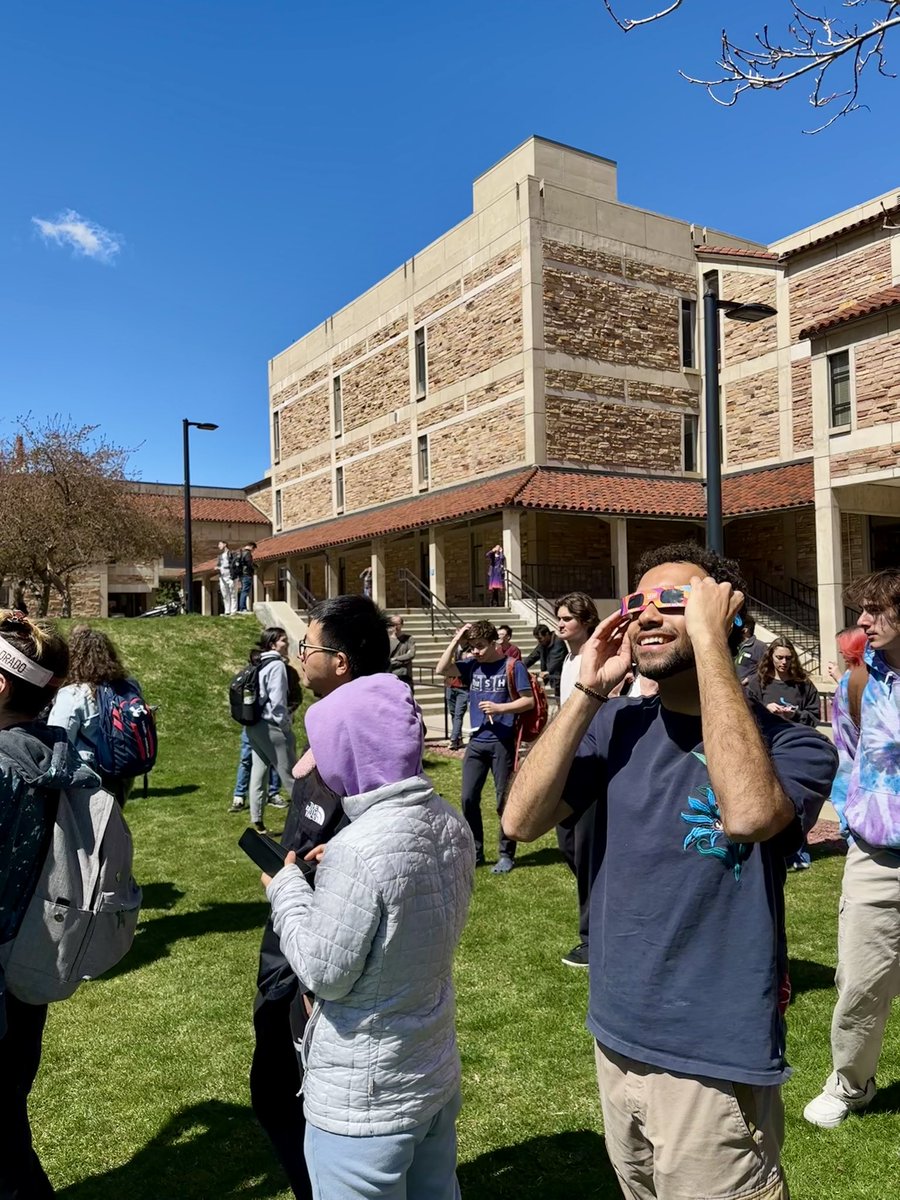 Solar eclipse viewing from the Duane Field at @CUBoulder! 😎

#CUBoulder #CUBoulderPhysics #PhysicsBuffs #AstroBuffs #SolarEclipse2024