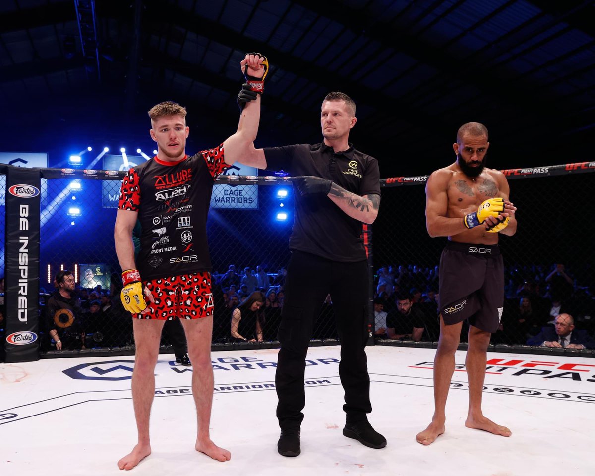 Ger gets it done <a href="/CageWarriors/">Cage Warriors</a> <a href="/GerHarris/">Ger Harris</a>