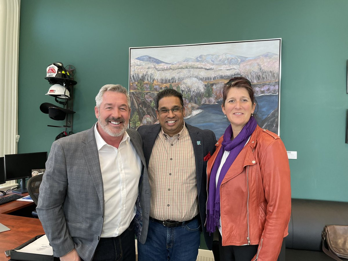 Great to meet with @KennyVLimaC & @bbbscalgary to learn more about this important organization. There’s a real need for more volunteers and mentors to support our youth. Please visit bbbscalgary.ca for more information on how to support this important organization and